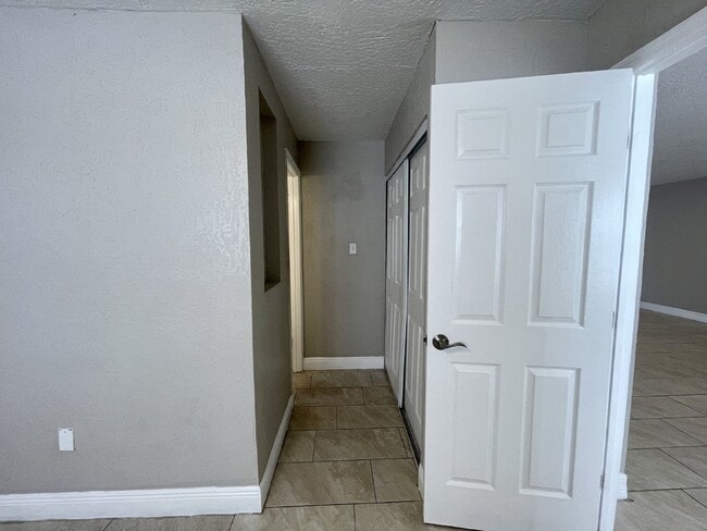 Building Photo - 4 bedroom 2 bathroom pool home for rent