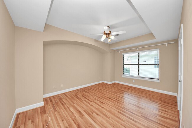 Building Photo - 3703 Main Plaza Dr