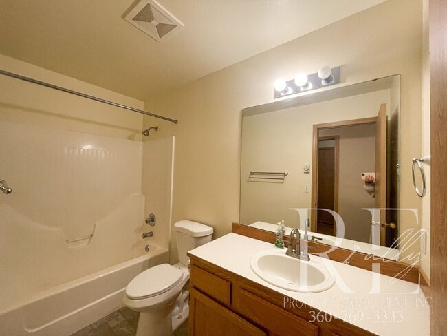 Building Photo - Stunning Rambler