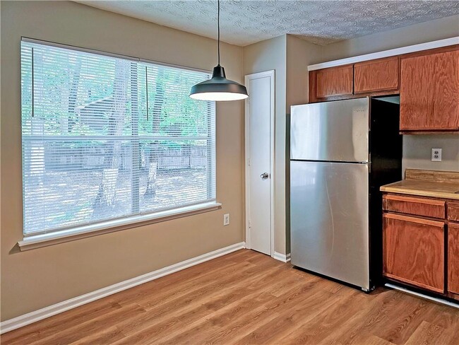 Building Photo - 7080 Greenbower Ln
