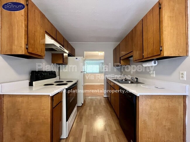 Building Photo - 63 Sandalwood Cir