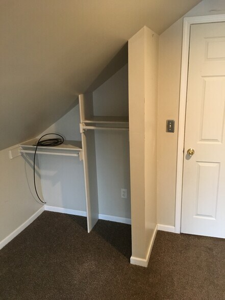 Building Photo - 604 W MT MORIS ST APT 3