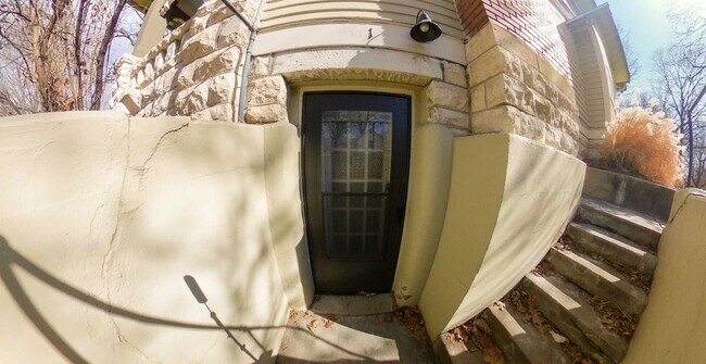 Building Photo - 931 Leavenworth St