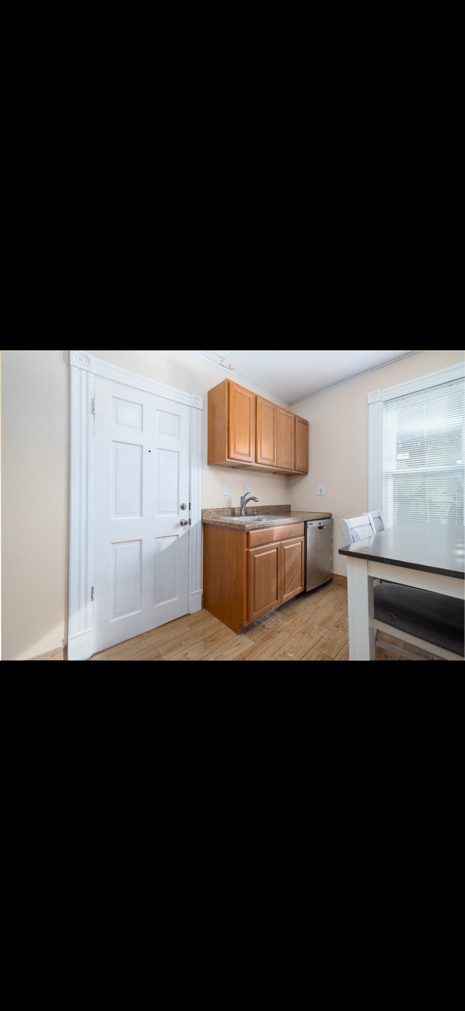 Building Photo - 125 High St