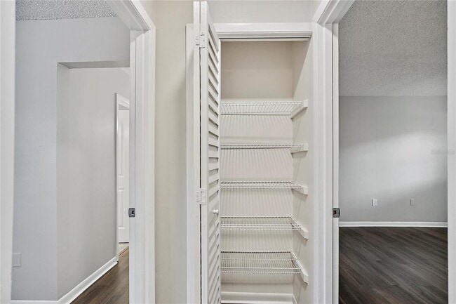 Building Photo - 6345 Newtown Cir