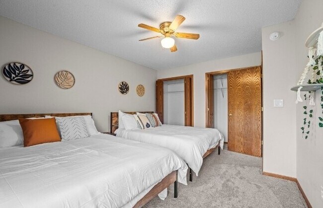 Building Photo - 1207 Cambria Ct