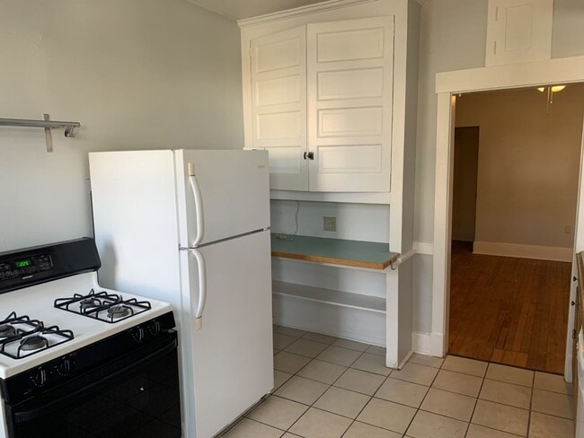 Building Photo - Great property in Morningside!