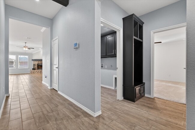 Building Photo - 628 Presidio St