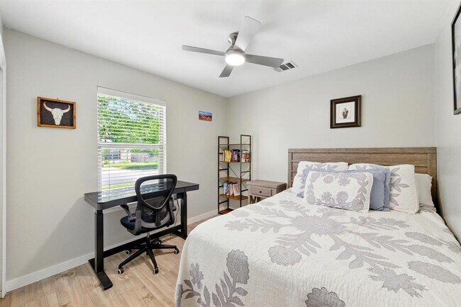 Building Photo - 5307 Apple Orchard Ln