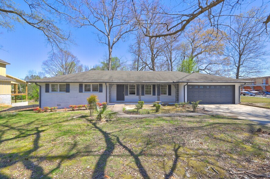 Primary Photo - 469 Dogwood Dr