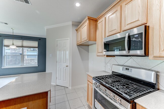 Building Photo - 10103 Cottonwood Canyon Dr