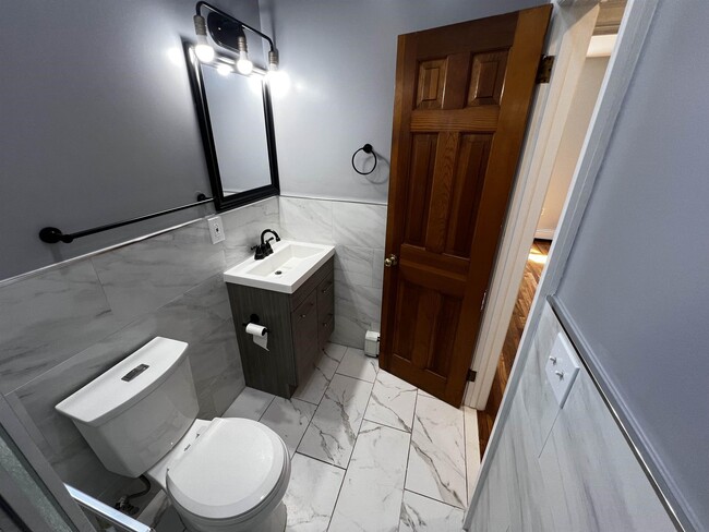 Building Photo - 21 Sherman Pl