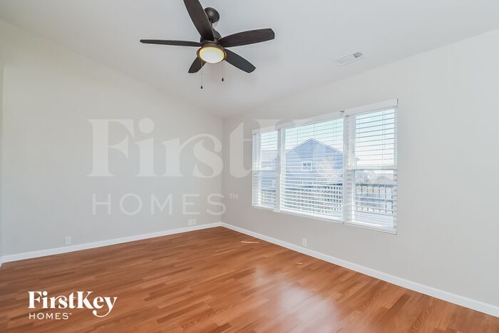 Building Photo - 5918 Vallecito Dr