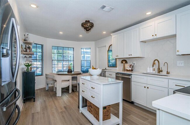 Building Photo - 1806 River Crossing Dr