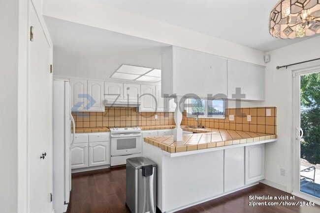 Building Photo - 307 Boulder Dr