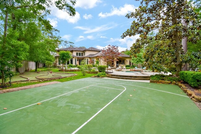 Building Photo - 11910 Heritage Ln