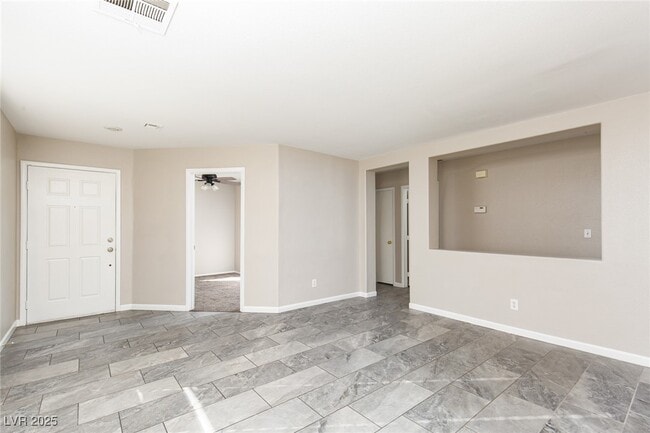 Building Photo - 8564 Shady Pines Dr