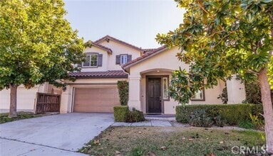Building Photo - 920 Sawtooth Dr