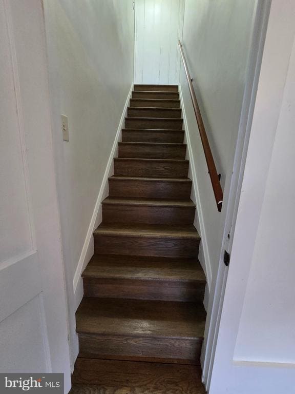 Building Photo - 13 Dublin Dr