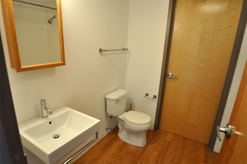 Building Photo - 156 Porter St