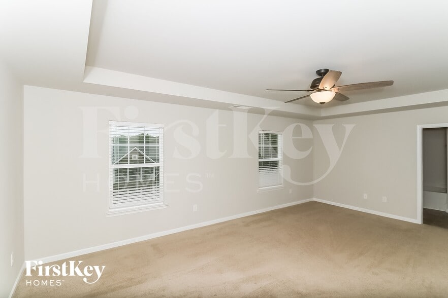 Building Photo - 325 Stoney Hollow Rd