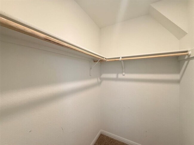 Building Photo - 120 Calla Ln