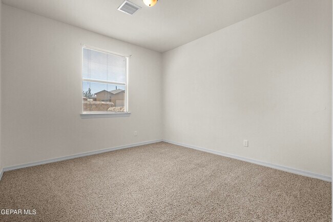 Building Photo - 369 Emerald Acres St