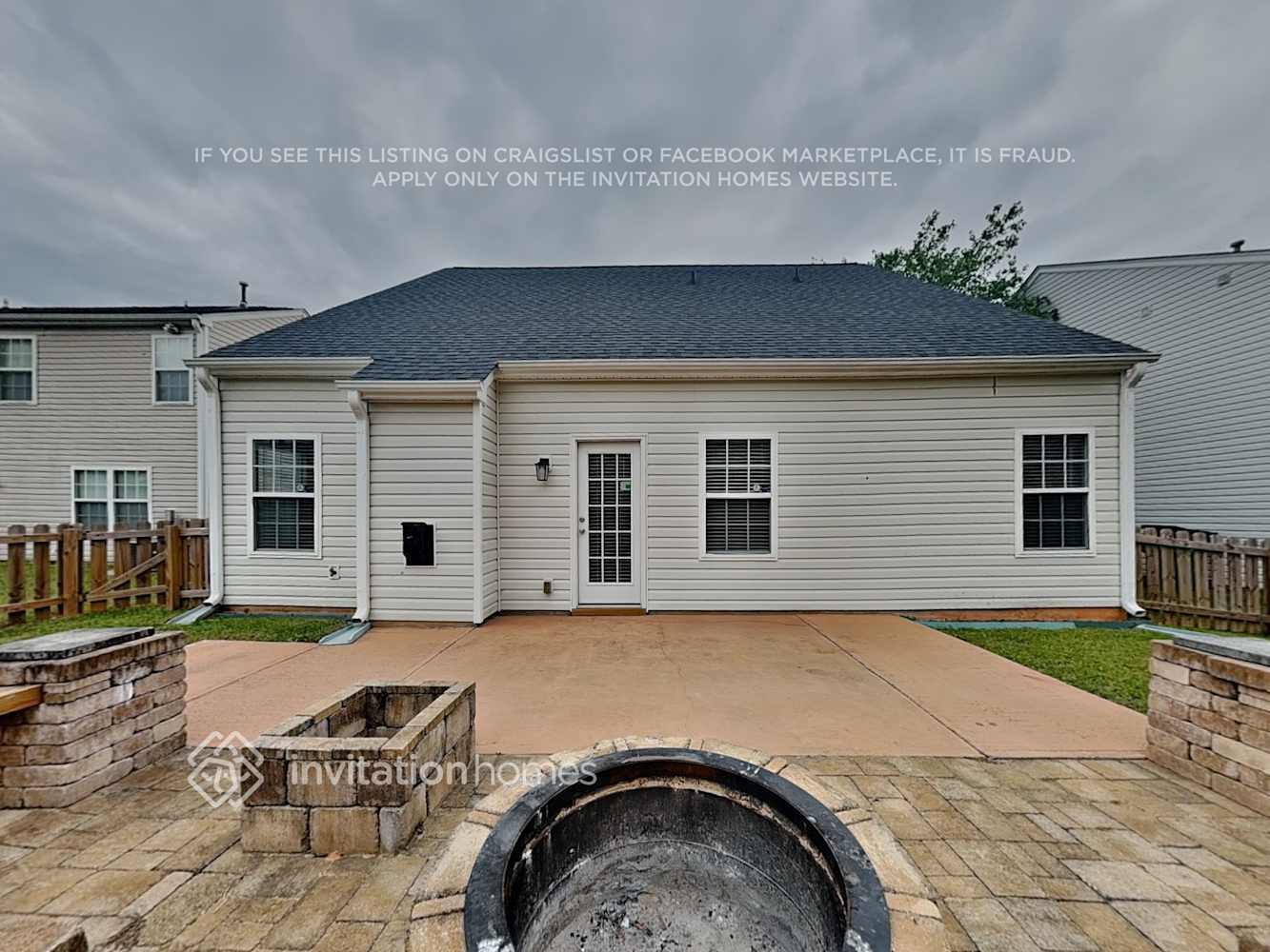 Building Photo - 10736 Glenluce Ave