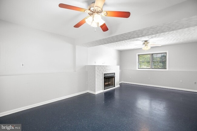 Building Photo - 7303 Sunset Ridge Ct