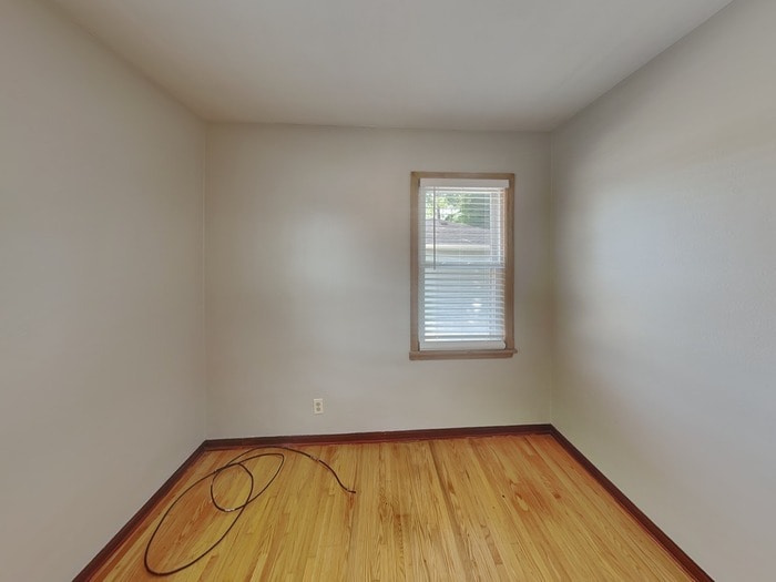 Building Photo - 2080 McKnight Rd N