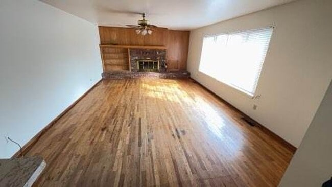 Building Photo - 1 Acre of Property off Oasis Rd.