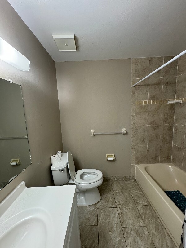 Building Photo - 1062 Ellen Ct