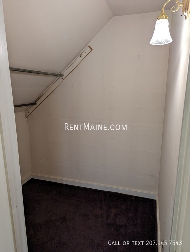 Building Photo - 54 Penobscot St