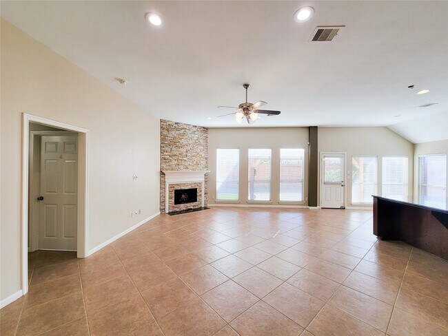 Building Photo - 9514 Garnet Falls Ln