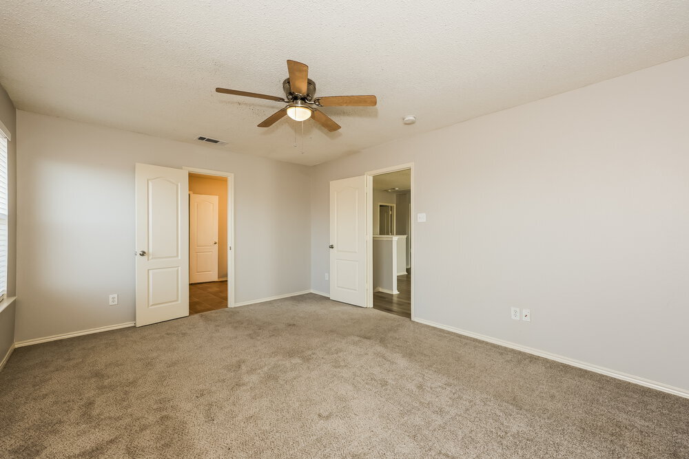 Building Photo - 735 Cedarwood Dr