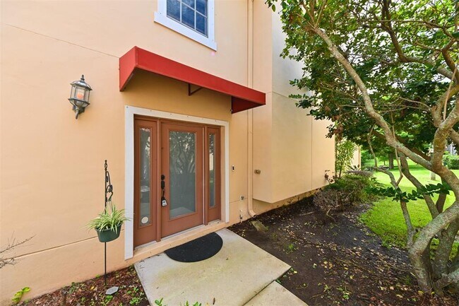 Building Photo - 277 Valencia Cir