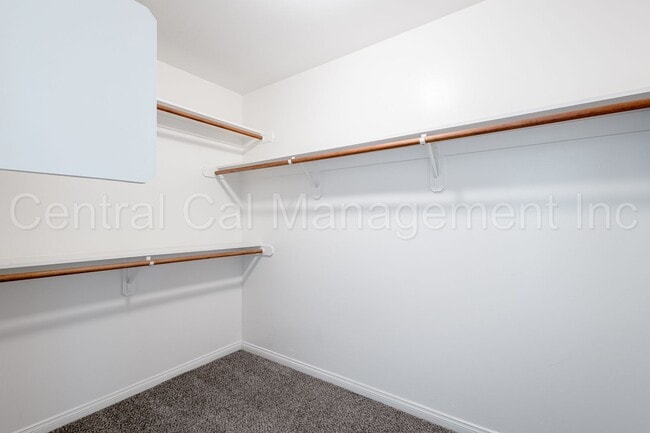 Building Photo - 3 Bedroom/2 Bath Home with Solar in the Desired Southwest - $2450 per Month!