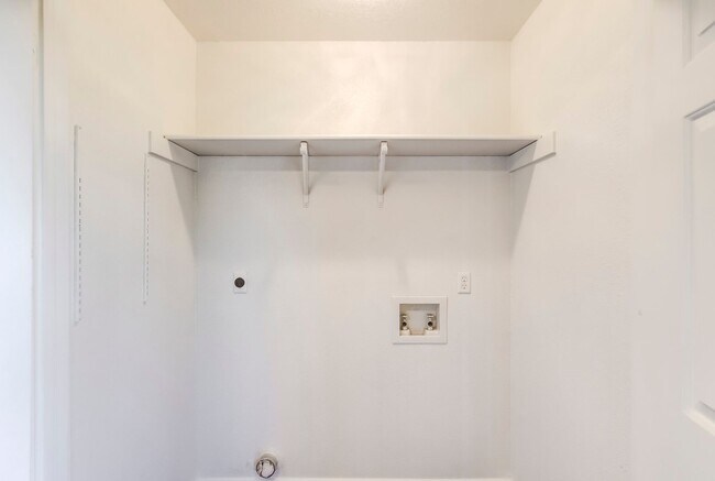 Building Photo - 2501 Schwald Rd