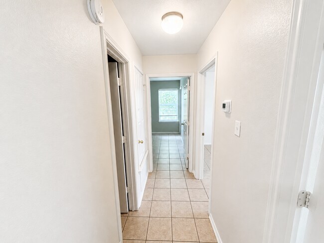 Building Photo - 320 Jeff Gordon Dr