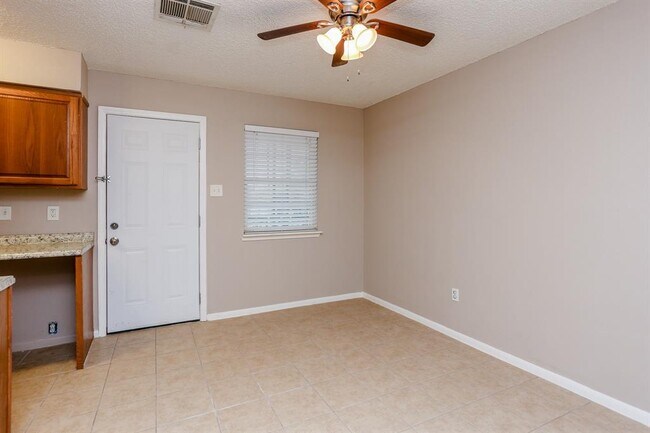 Building Photo - 14039 Eagle Pass St