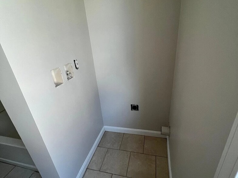 Building Photo - 13 Winthrop St