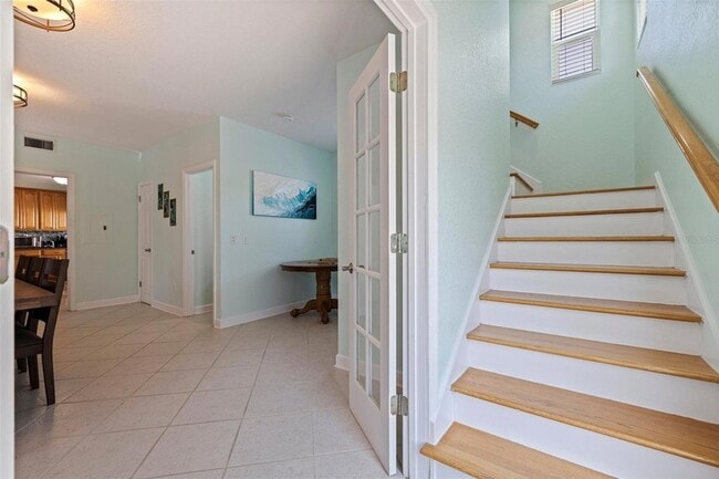 Building Photo - 106 7th Ave