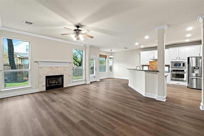 Building Photo - 2509 Salorn Way