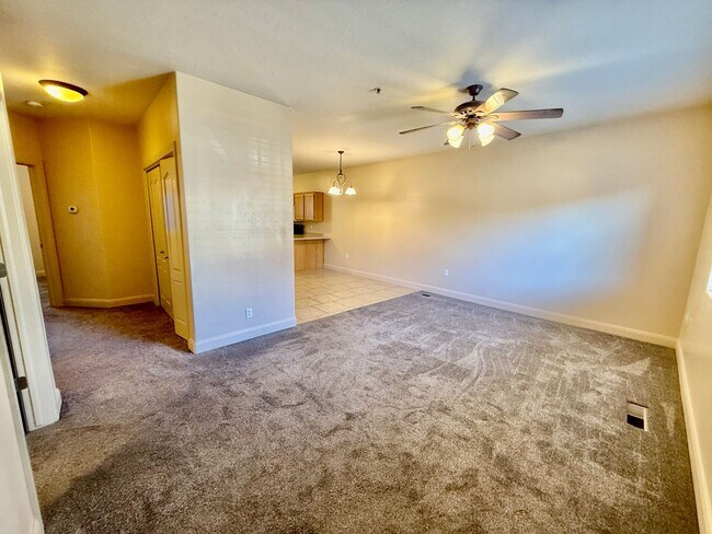 Building Photo - La Venita Condo #B3