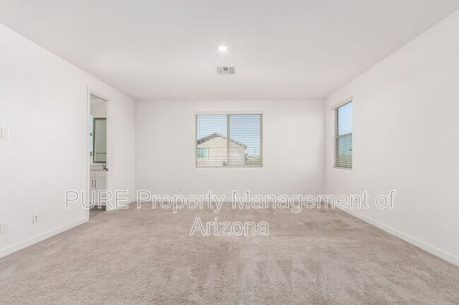 Building Photo - 9206 W Roma Ave