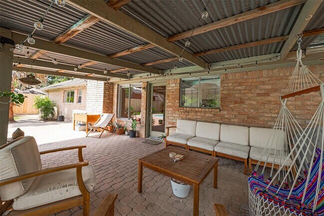 Building Photo - 8018 Zimmermann Dr
