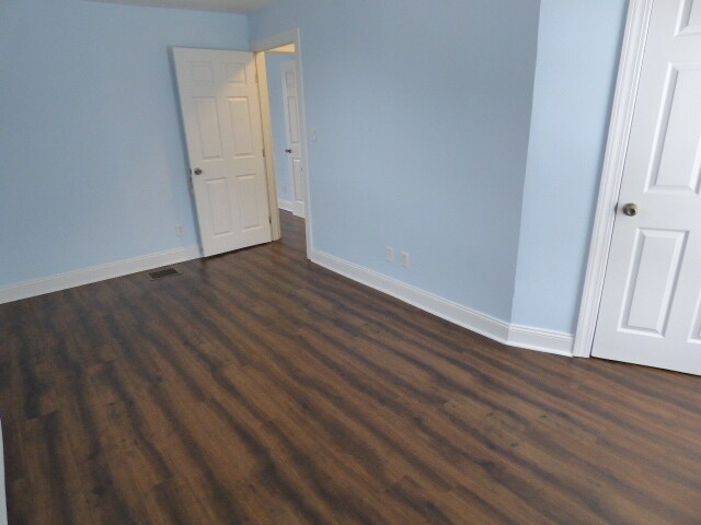 Building Photo - Harrison West 2 BR 1 BA