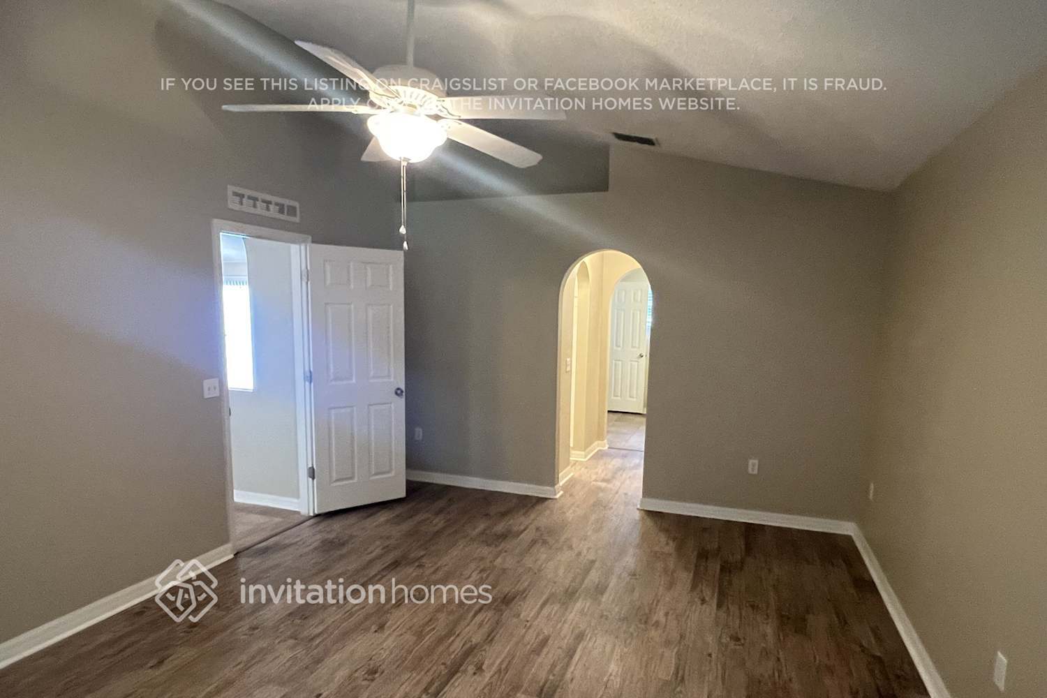 Building Photo - 912 Jayhil Dr