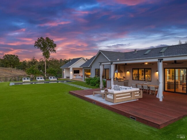 Building Photo - 987 Mark West Springs Rd