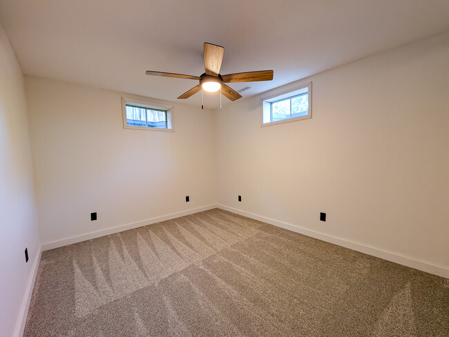 Building Photo - 1658 E 1500 N